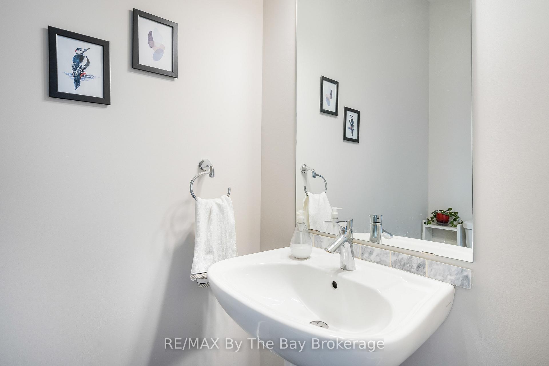 Photo 5 of 112 Sycamore Street, Blue Mountains — HOMEH