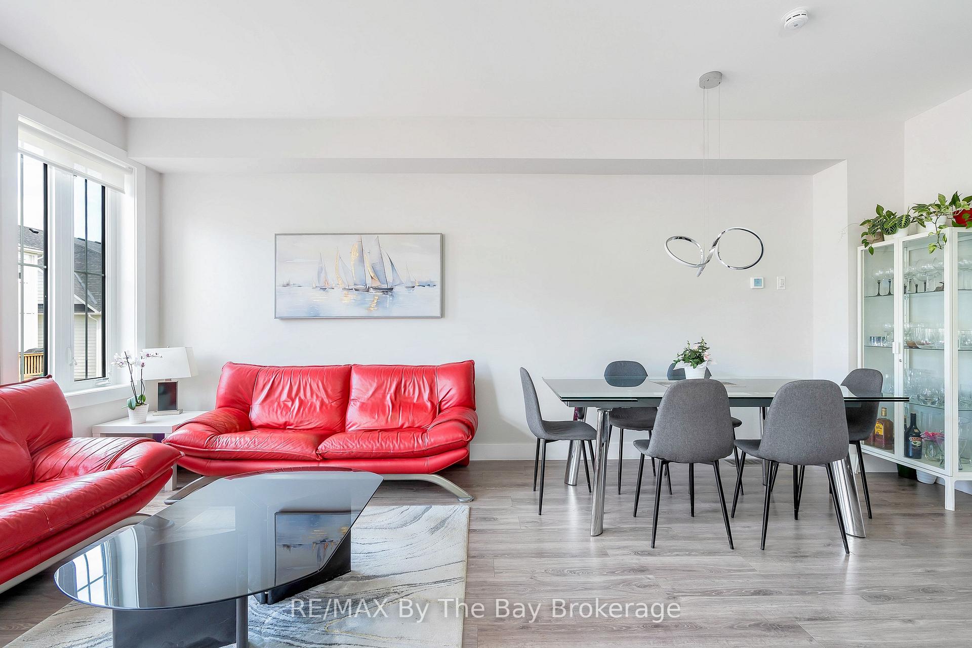 Photo 10 of 112 Sycamore Street, Blue Mountains — HOMEH