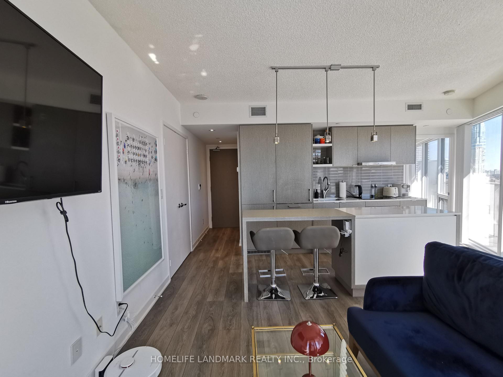 Photo 5 of Unit 3107, 100 Harbour Street, Toronto, Waterfront Communities — HOMEH