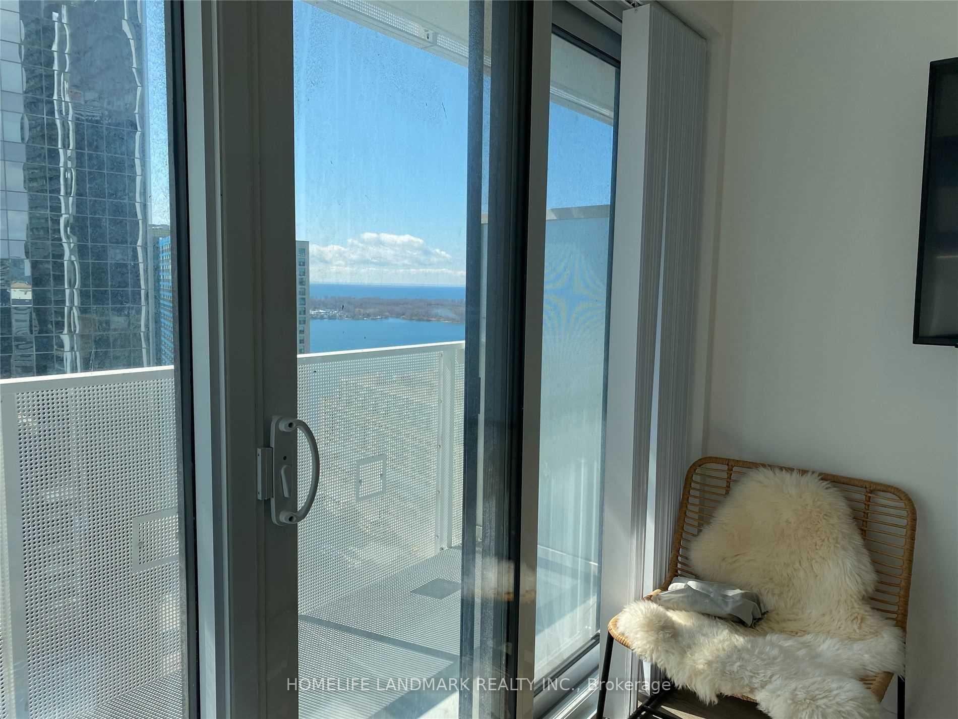 Photo 9 of Unit 3107, 100 Harbour Street, Toronto, Waterfront Communities — HOMEH