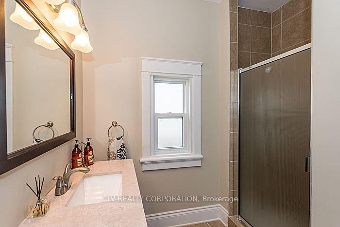 Photo 13 of 289 Cyr Avenue, Ottawa, Vanier — HOMEH