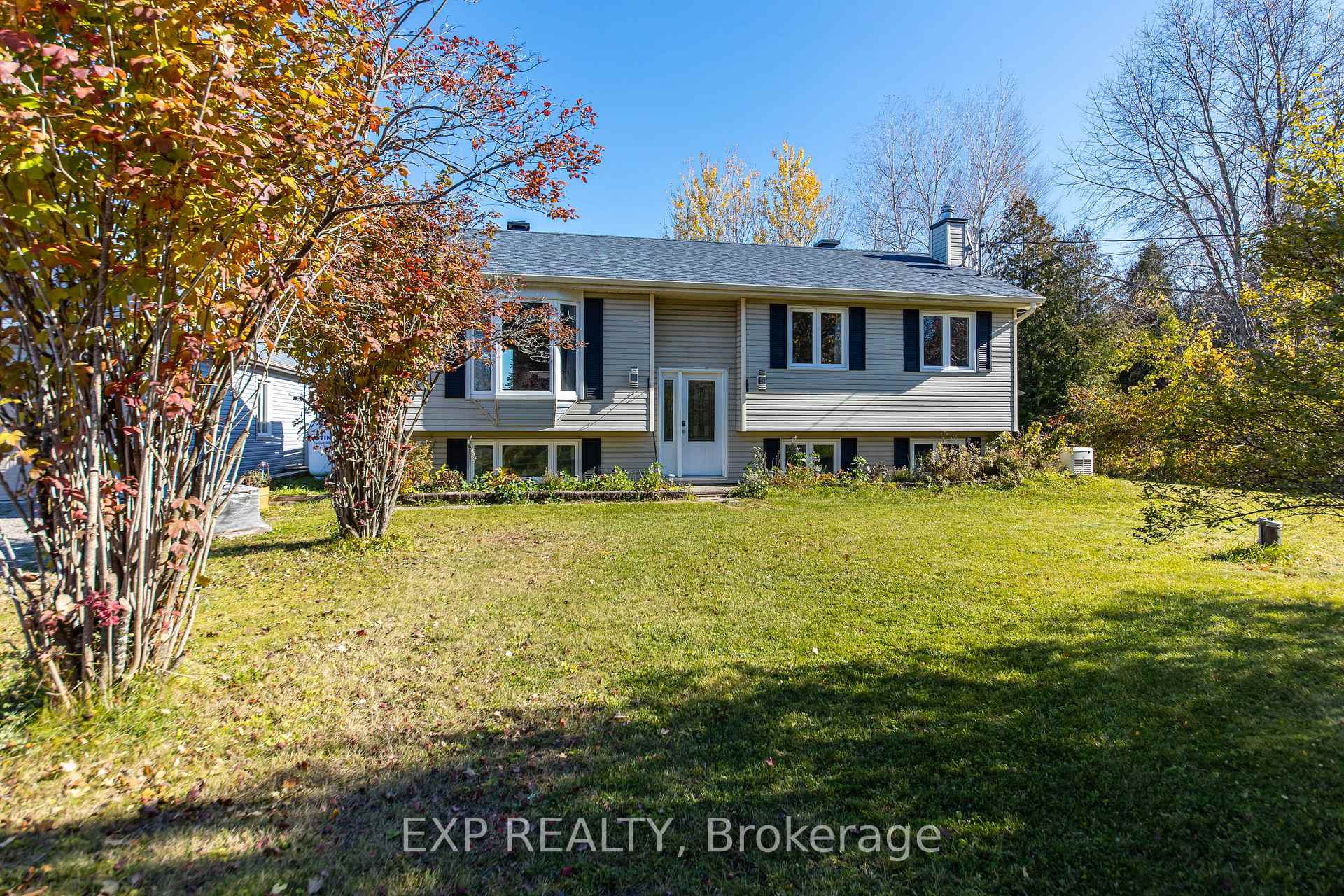 Photo 2 of 841 Rock Road, North Grenville, North Grenville Twp (Kemptville South) — HOMEH