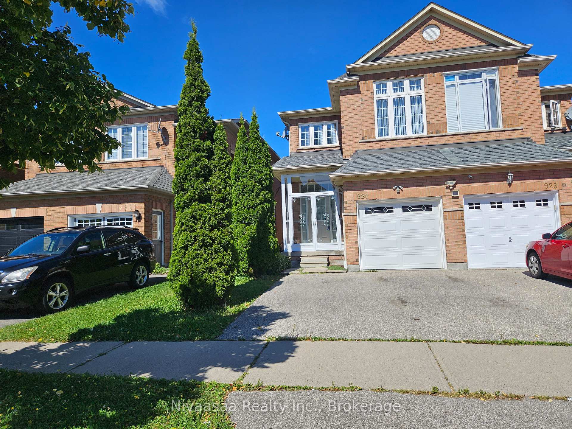 Photo 1 of 926 Ledbury Crescent, Mississauga, East Credit — HOMEH
