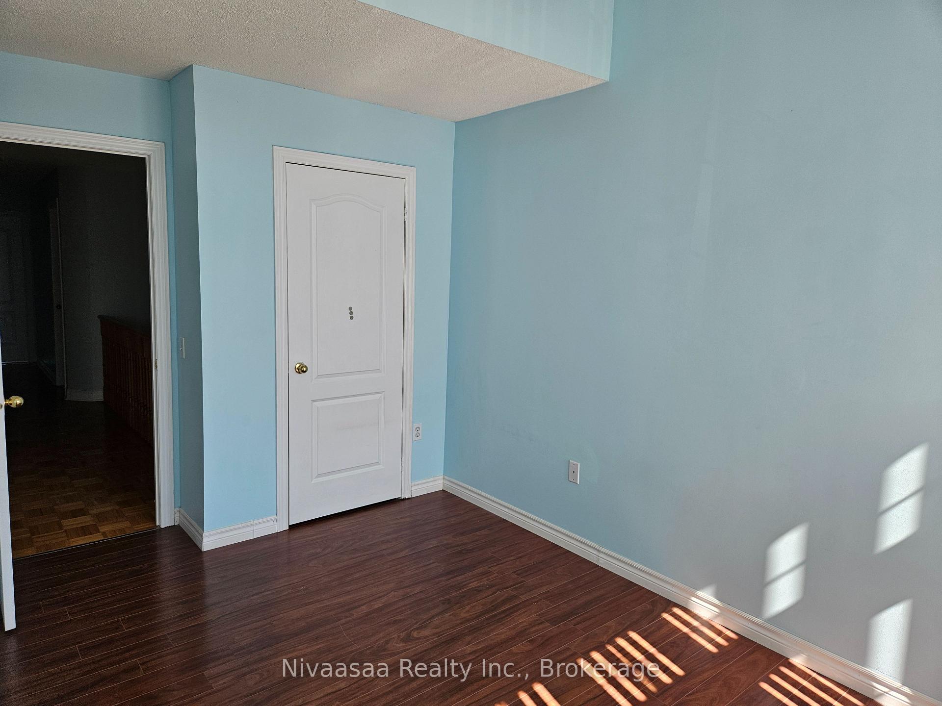 Photo 19 of 926 Ledbury Crescent, Mississauga, East Credit — HOMEH