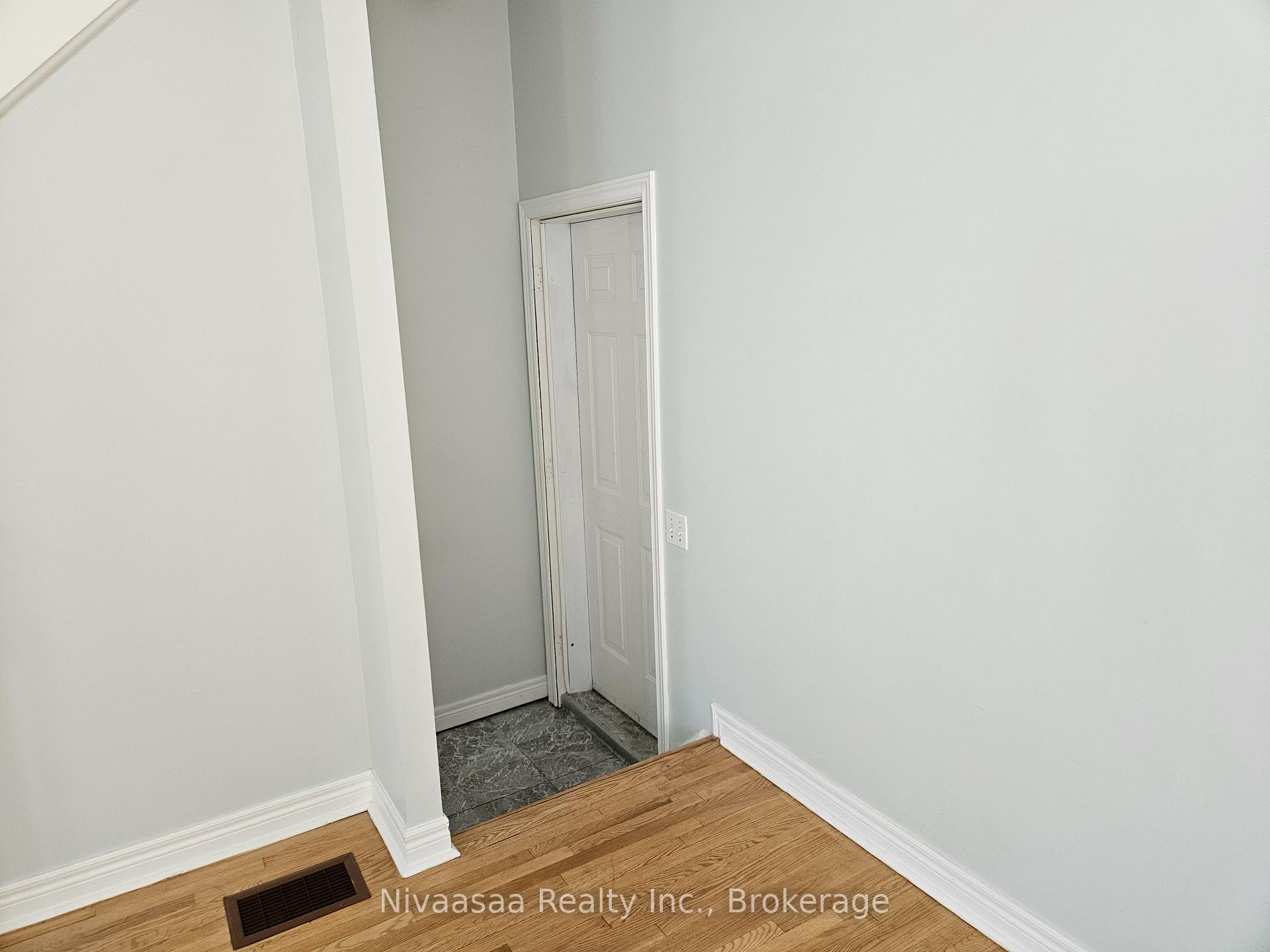 Photo 22 of 926 Ledbury Crescent, Mississauga, East Credit — HOMEH