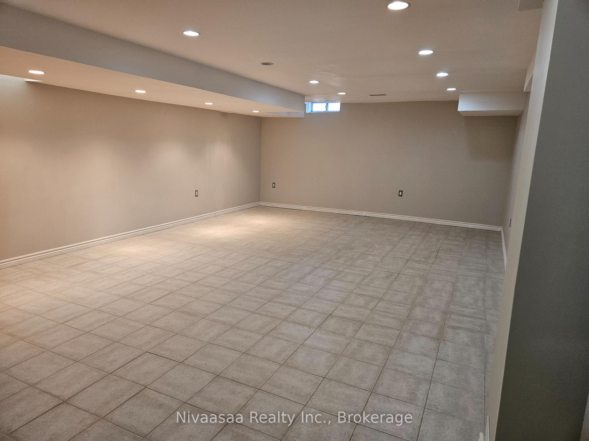 Photo 23 of 926 Ledbury Crescent, Mississauga, East Credit — HOMEH