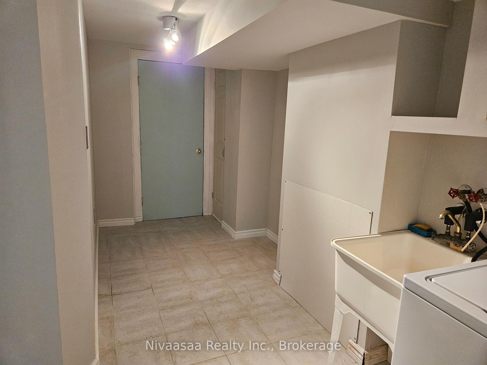 Photo 27 of 926 Ledbury Crescent, Mississauga, East Credit — HOMEH