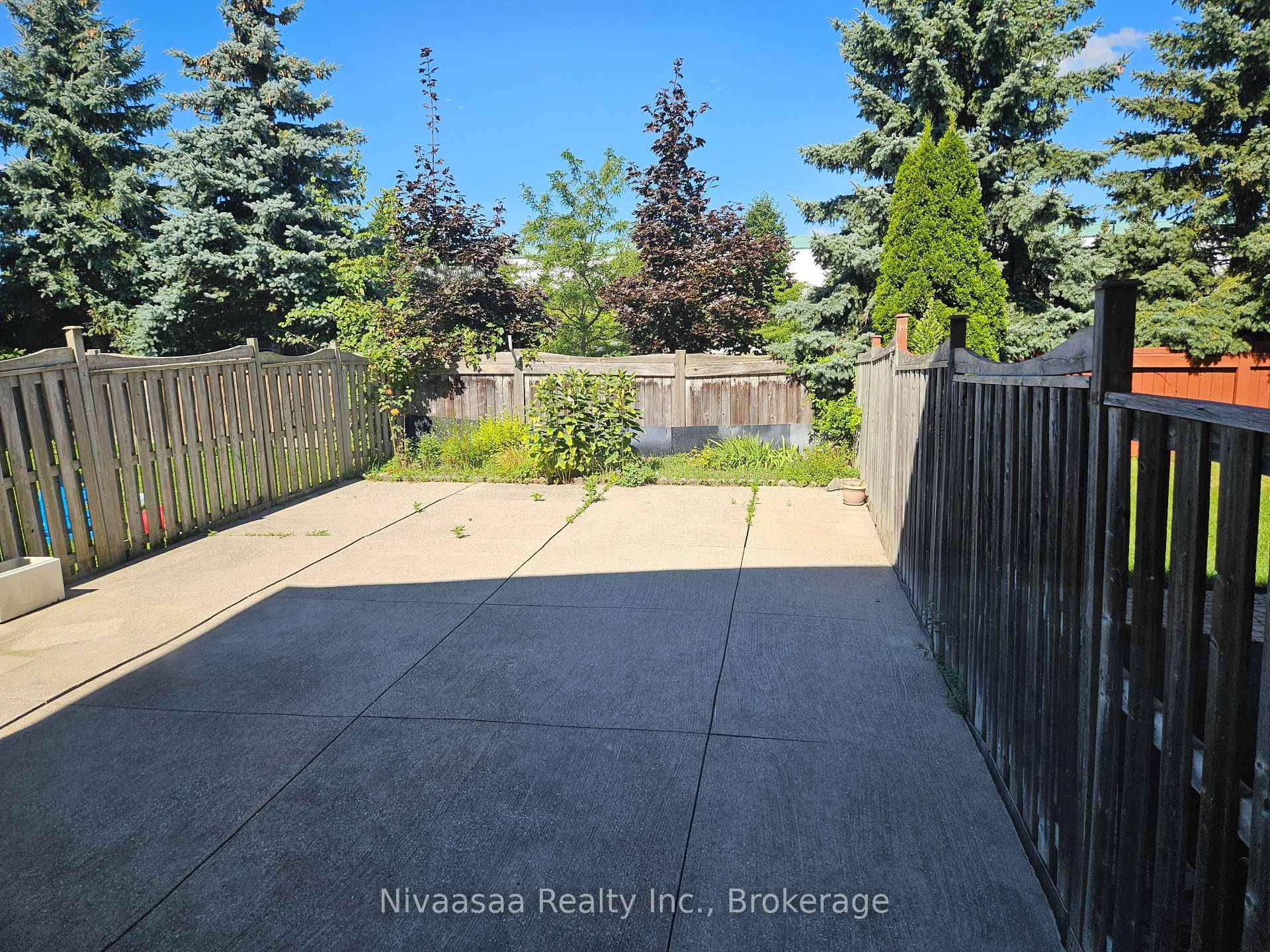 Photo 29 of 926 Ledbury Crescent, Mississauga, East Credit — HOMEH