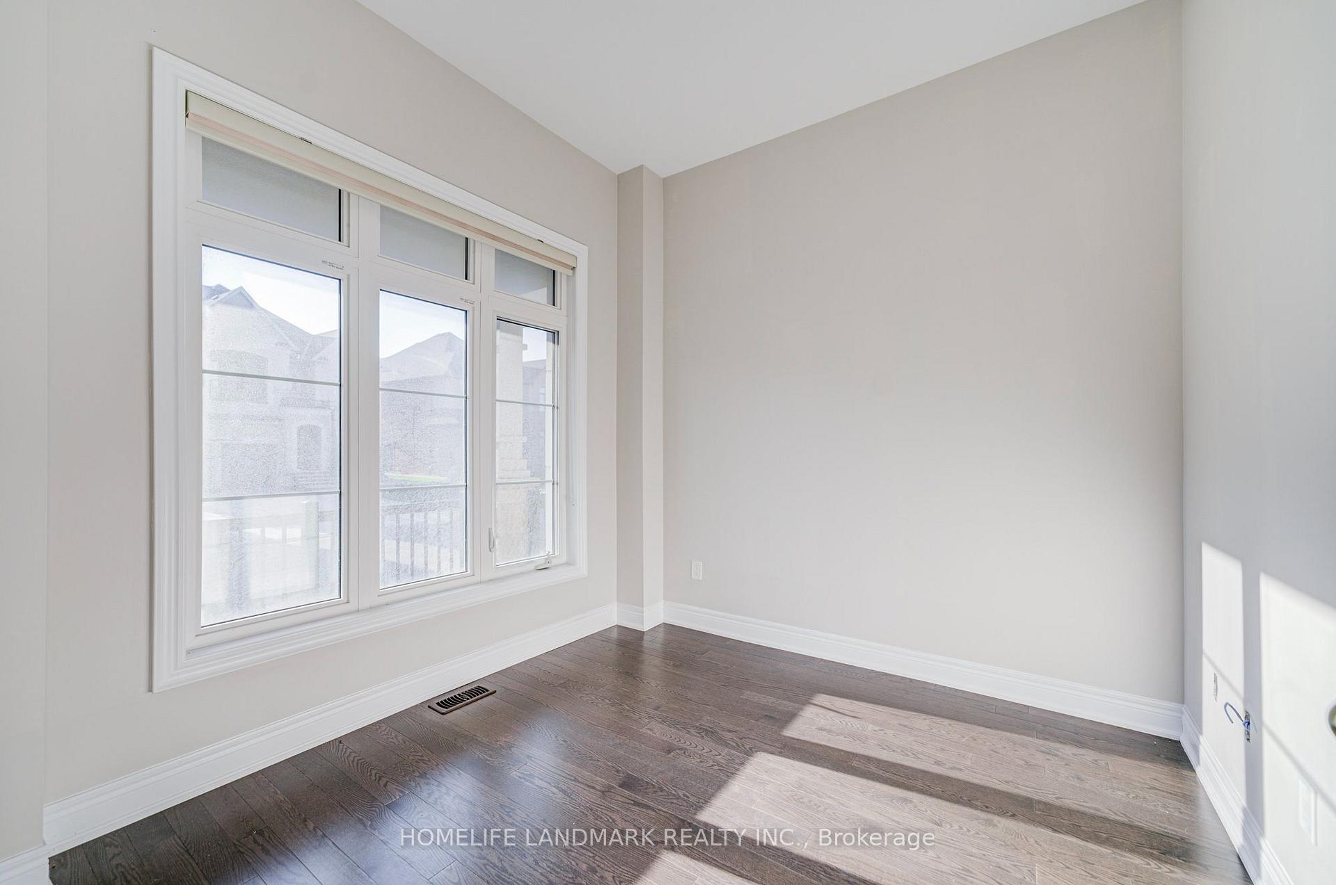 Photo 3 of 7 Malaspina Close, Brampton, Bram West — HOMEH