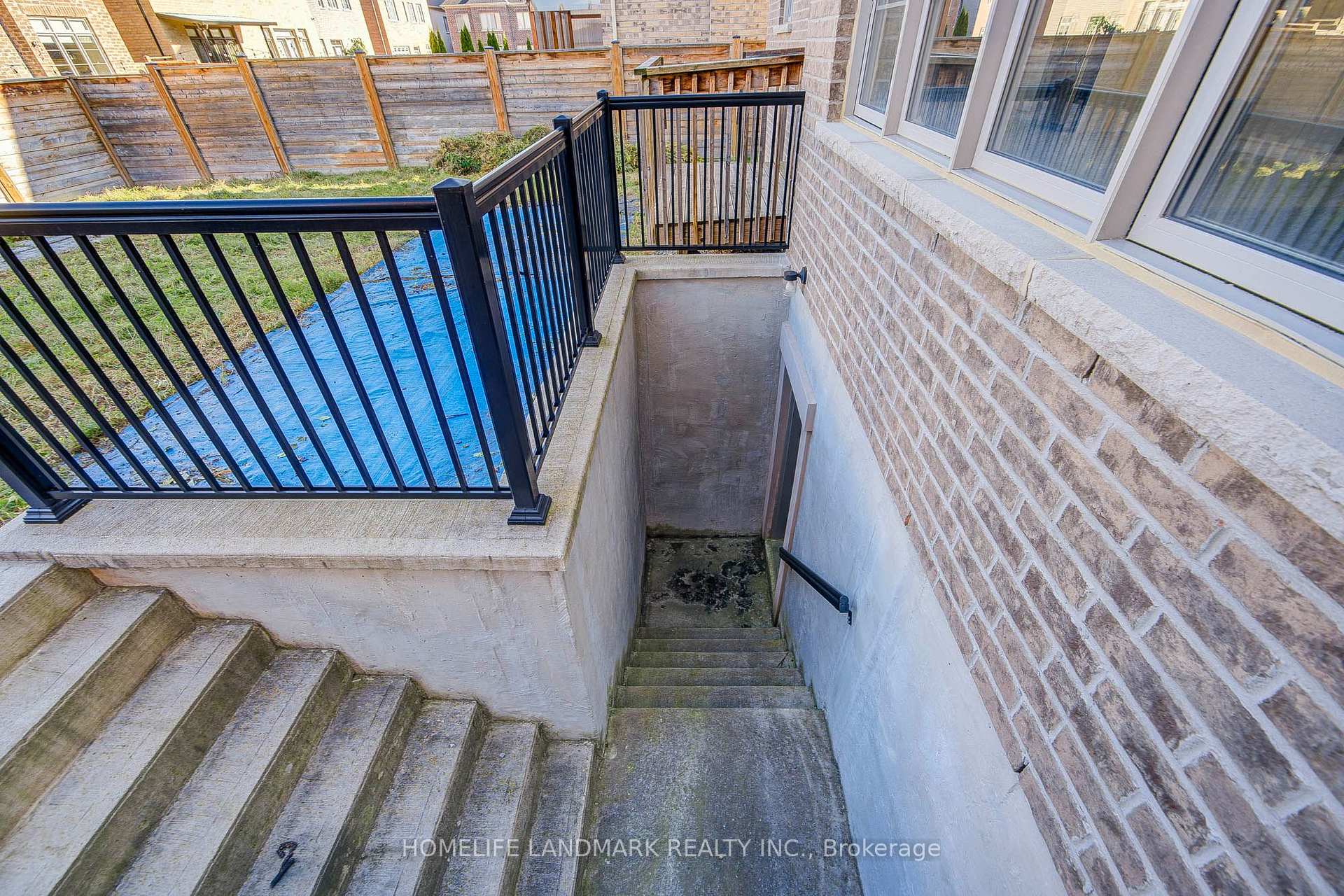 Photo 28 of 7 Malaspina Close, Brampton, Bram West — HOMEH