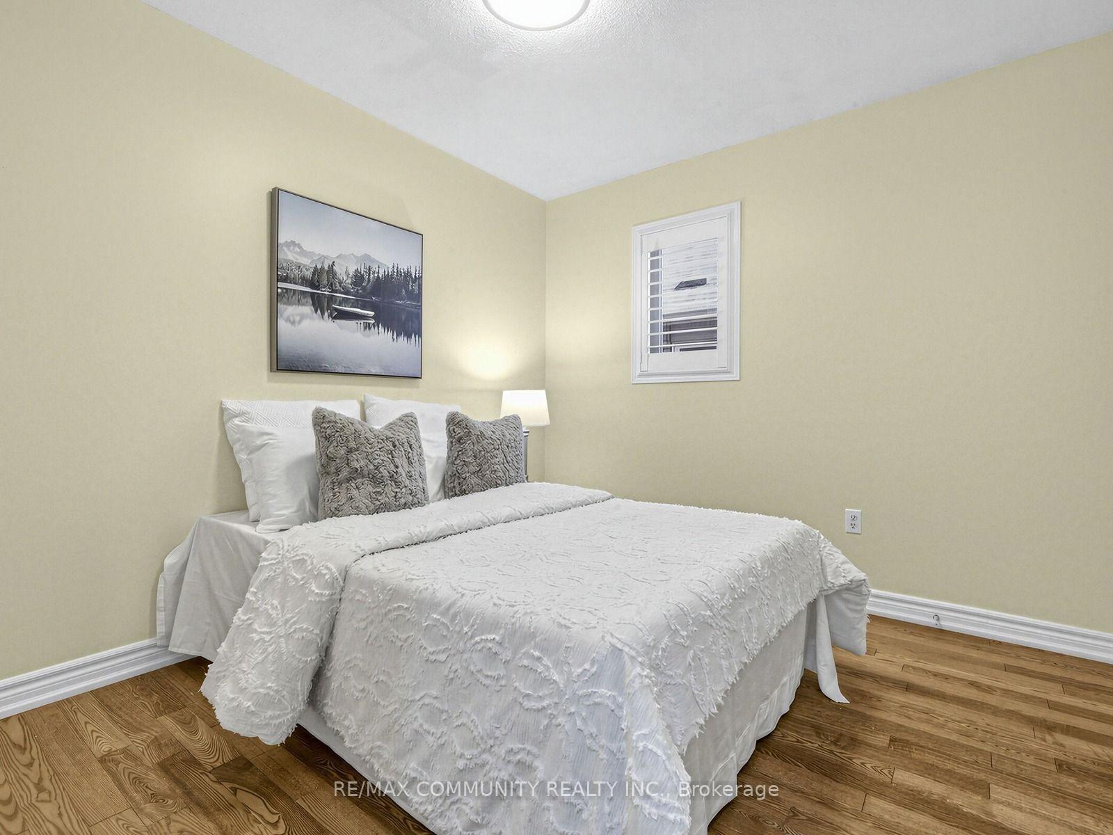 Photo 21 of 117 Tara Crescent, Markham, Cedarwood — HOMEH