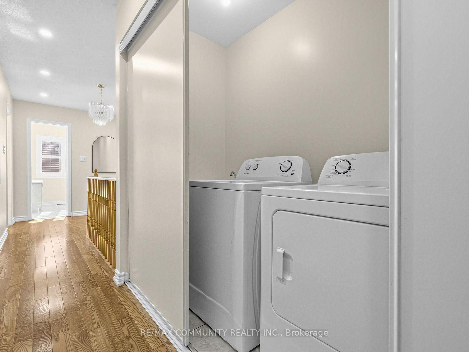 Photo 24 of 117 Tara Crescent, Markham, Cedarwood — HOMEH
