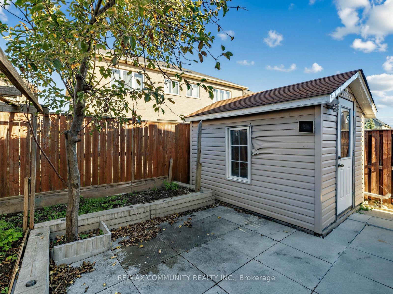 Photo 33 of 117 Tara Crescent, Markham, Cedarwood — HOMEH