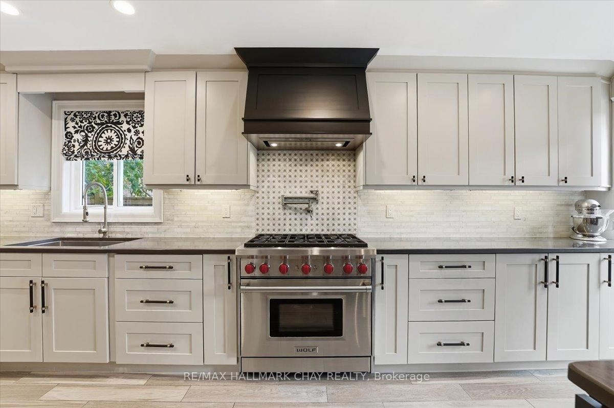Photo 4 of 5 Draper Court, Whitby, Lynde Creek — HOMEH