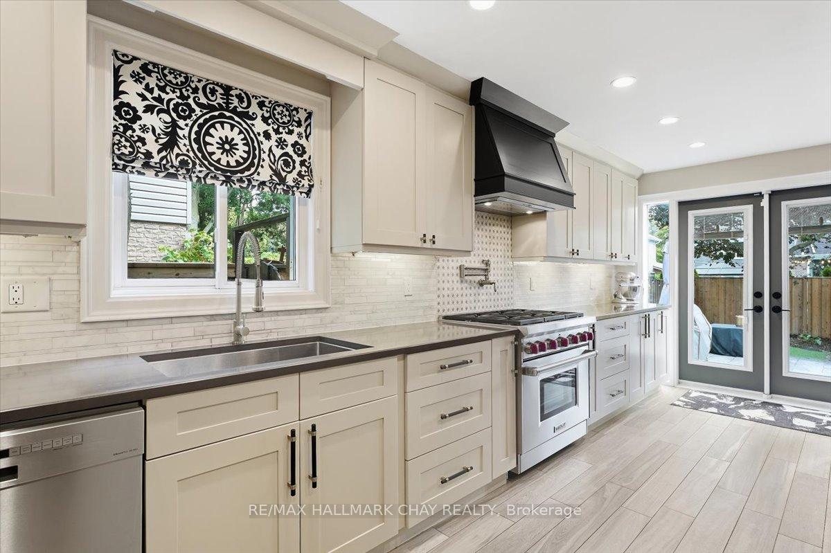 Photo 5 of 5 Draper Court, Whitby, Lynde Creek — HOMEH
