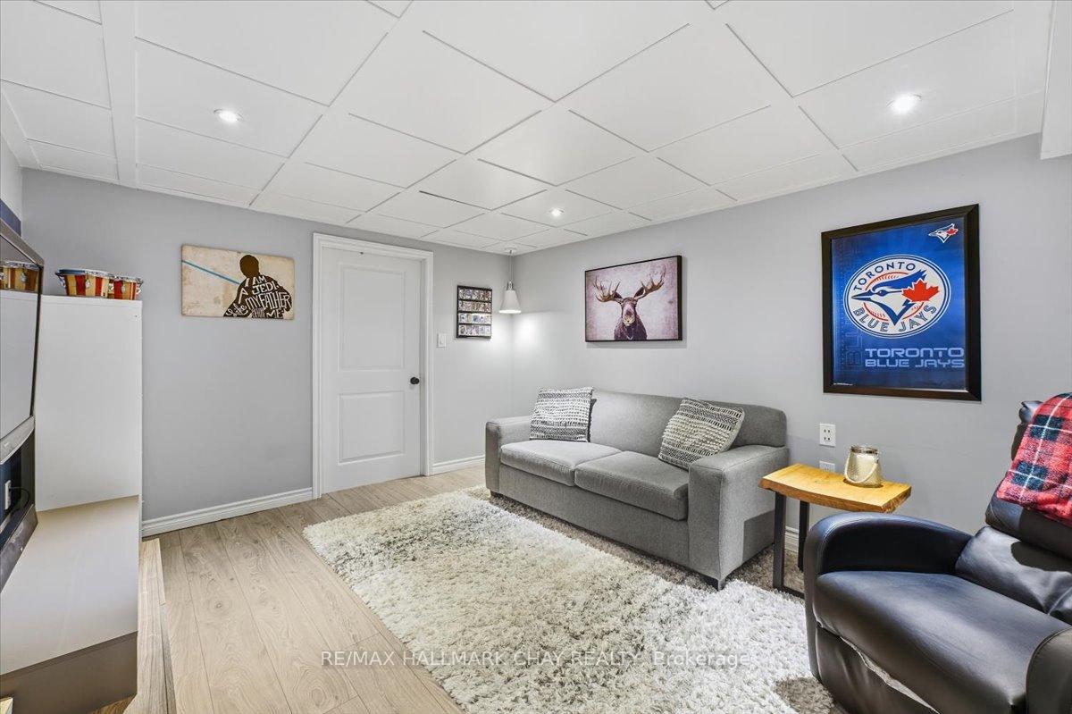 Photo 35 of 5 Draper Court, Whitby, Lynde Creek — HOMEH