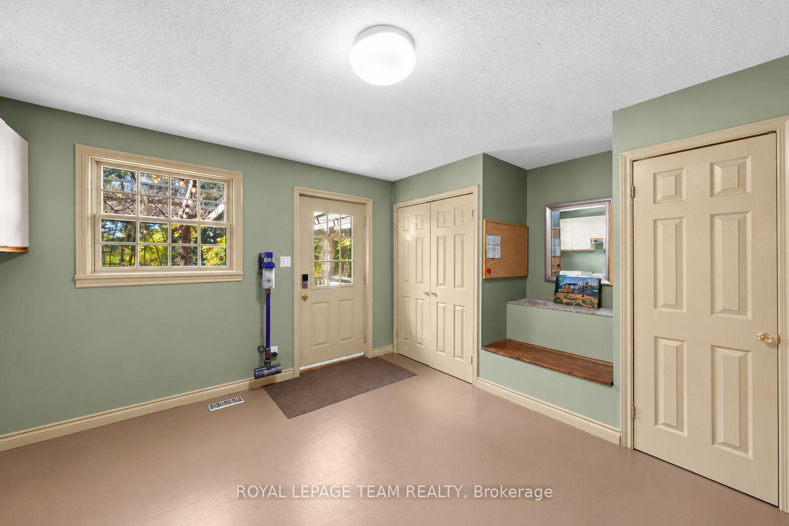 Photo 24 of 5532 Whitewood Avenue, Ottawa, Manotick Village & Manotick Estates — HOMEH