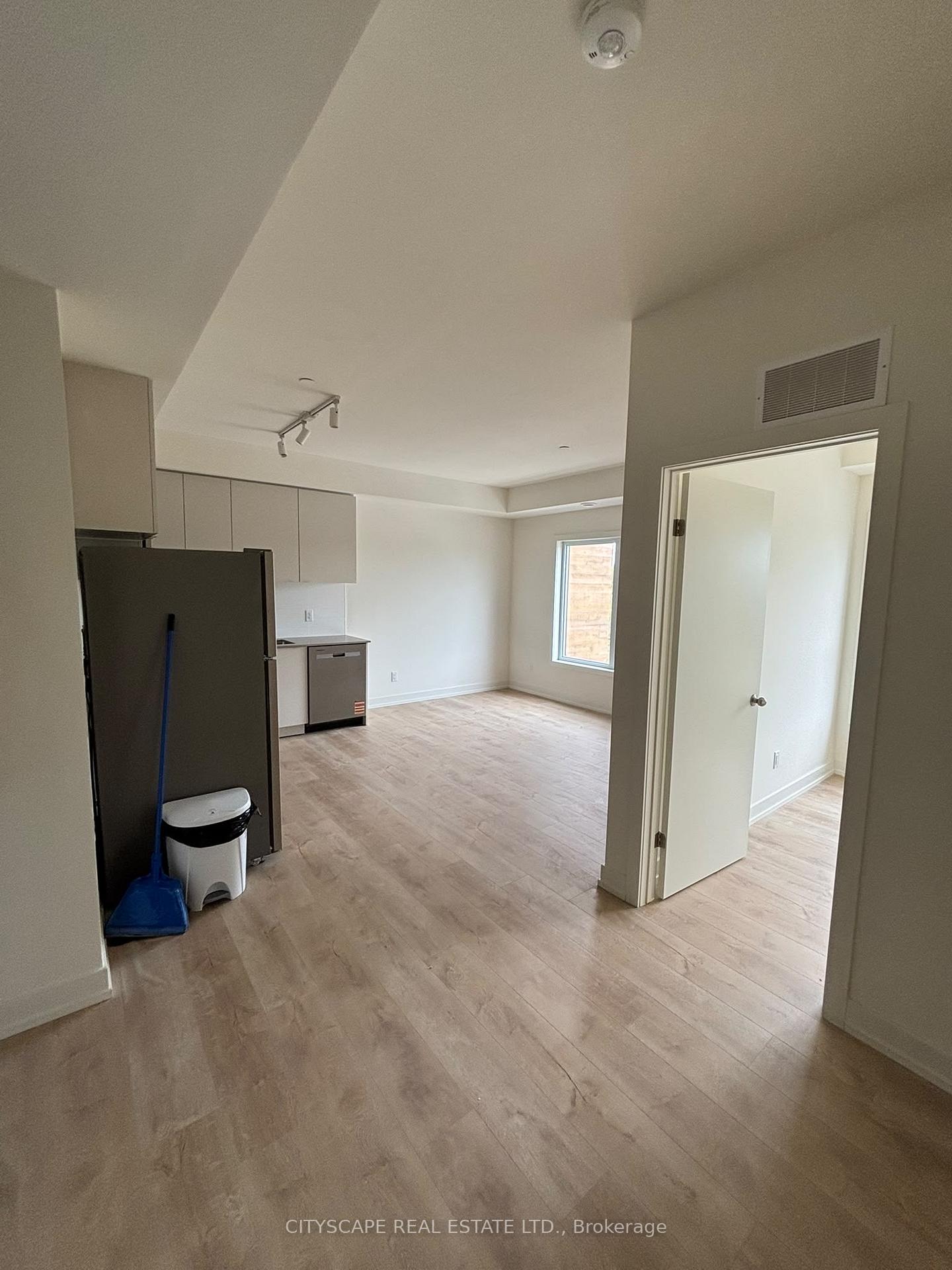 Photo 8 of Unit 304A, 16 Melbourne Avenue, St. Catharines, E. Chester — HOMEH
