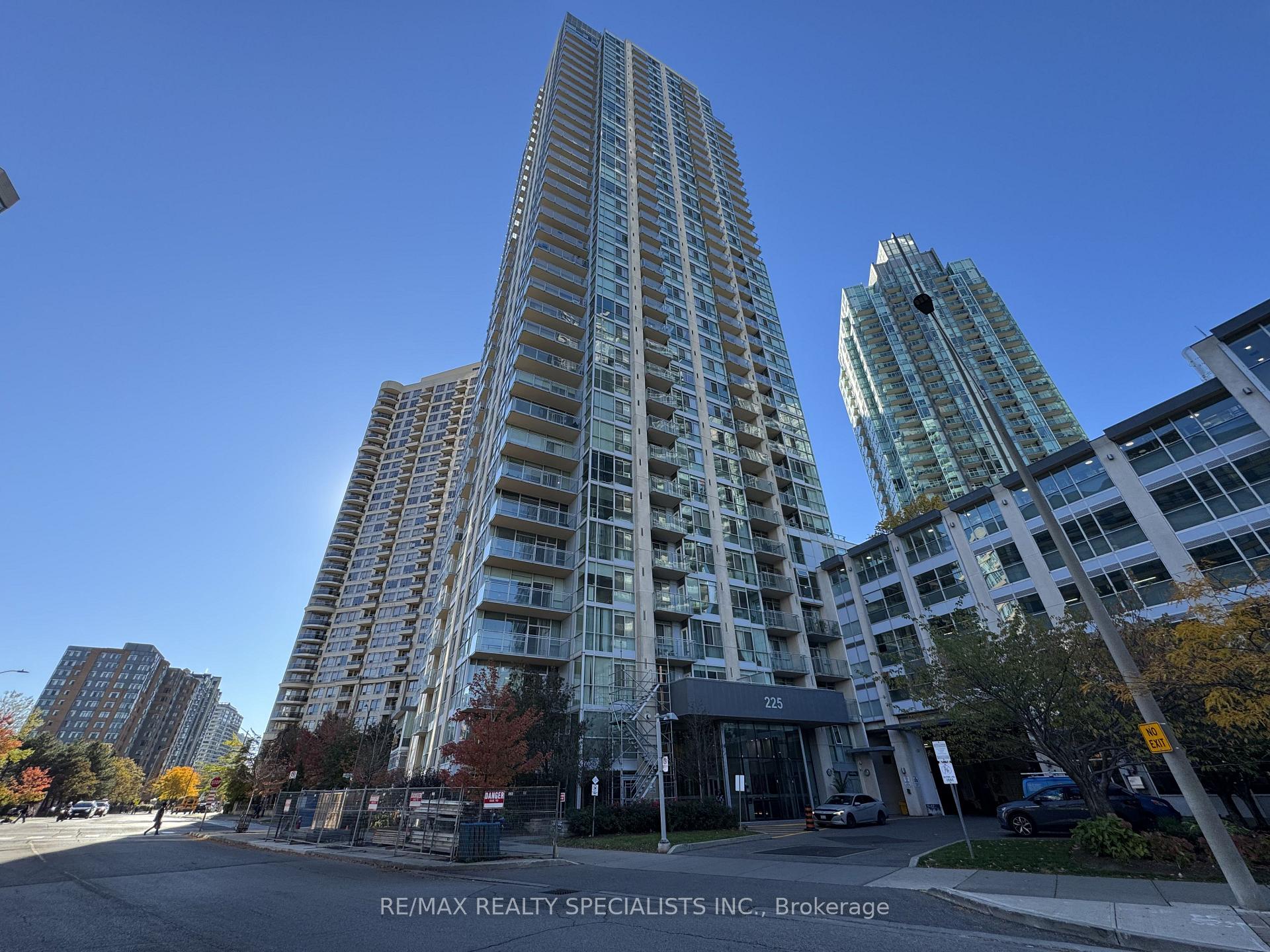 Photo 1 of Unit 2302, 225 Webb Drive, Mississauga, City Centre — HOMEH