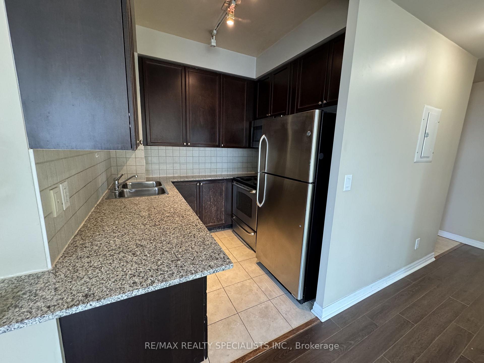 Photo 2 of Unit 2302, 225 Webb Drive, Mississauga, City Centre — HOMEH