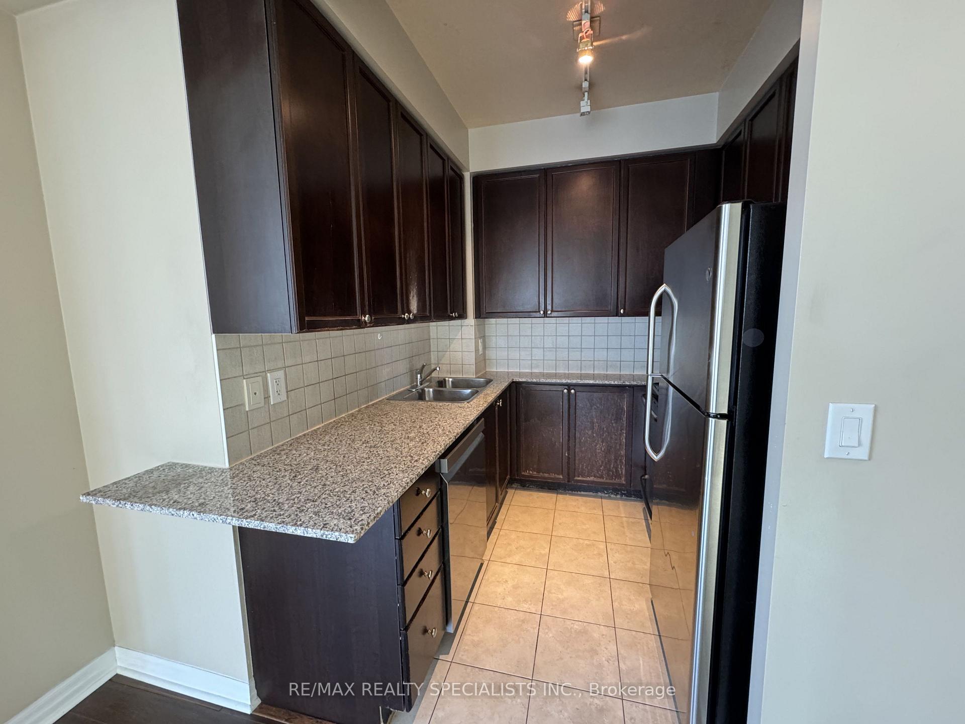 Photo 3 of Unit 2302, 225 Webb Drive, Mississauga, City Centre — HOMEH