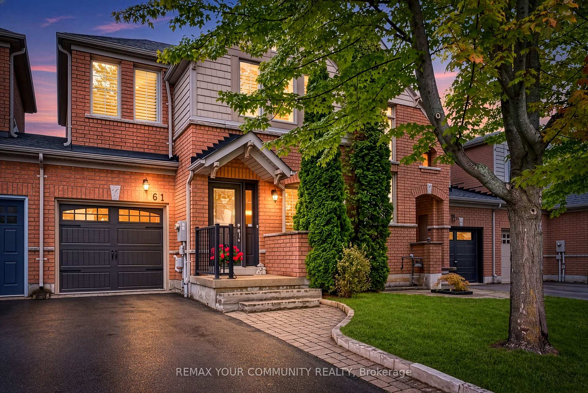 Photo 1 of 61 Cozens Drive, Richmond Hill, Oak Ridges — HOMEH