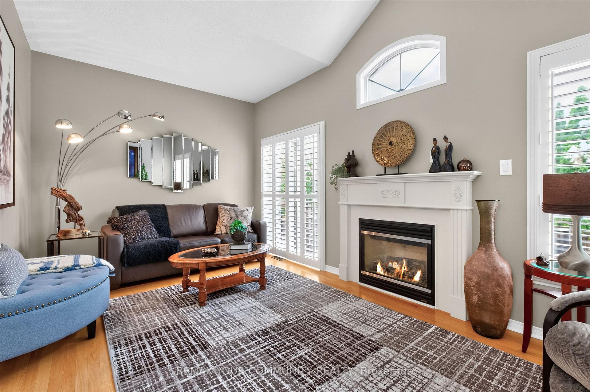 Photo 11 of 61 Cozens Drive, Richmond Hill, Oak Ridges — HOMEH