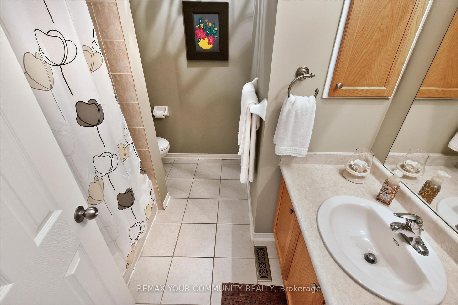 Photo 22 of 61 Cozens Drive, Richmond Hill, Oak Ridges — HOMEH