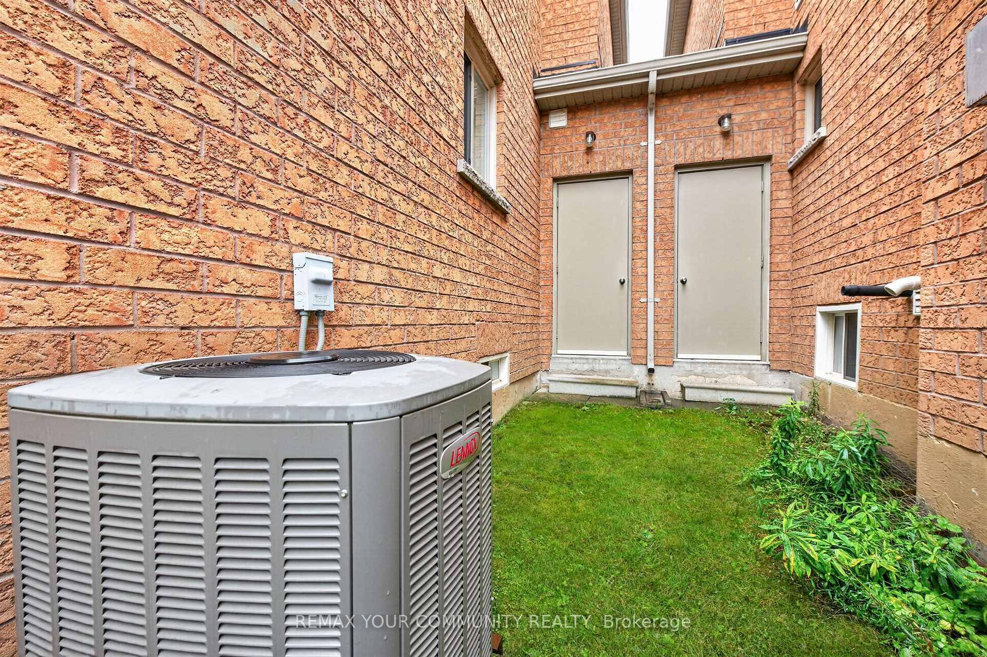 Photo 26 of 61 Cozens Drive, Richmond Hill, Oak Ridges — HOMEH