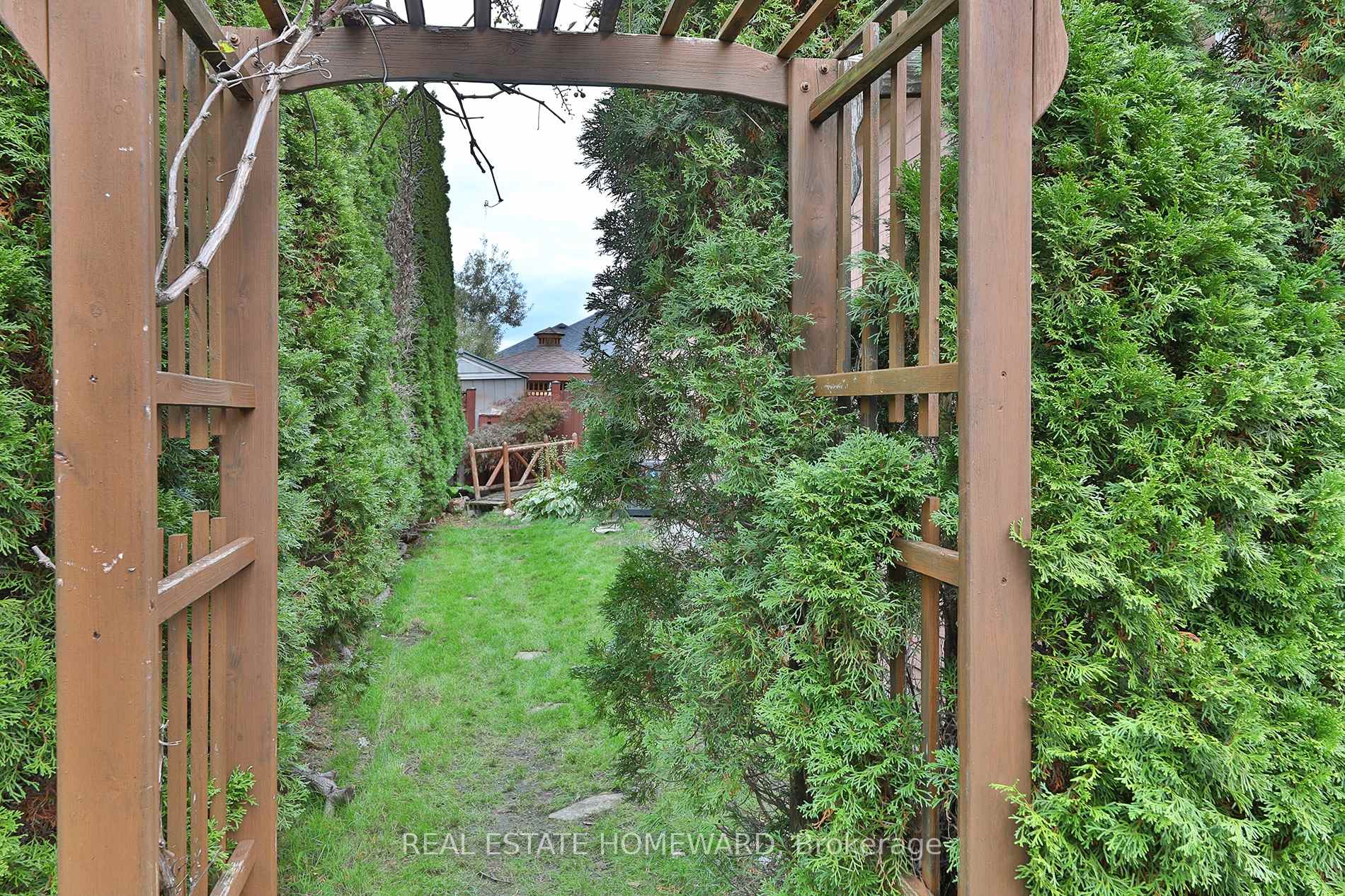 Photo 49 of 174 Tormina Boulevard, Whitby, Taunton North — HOMEH