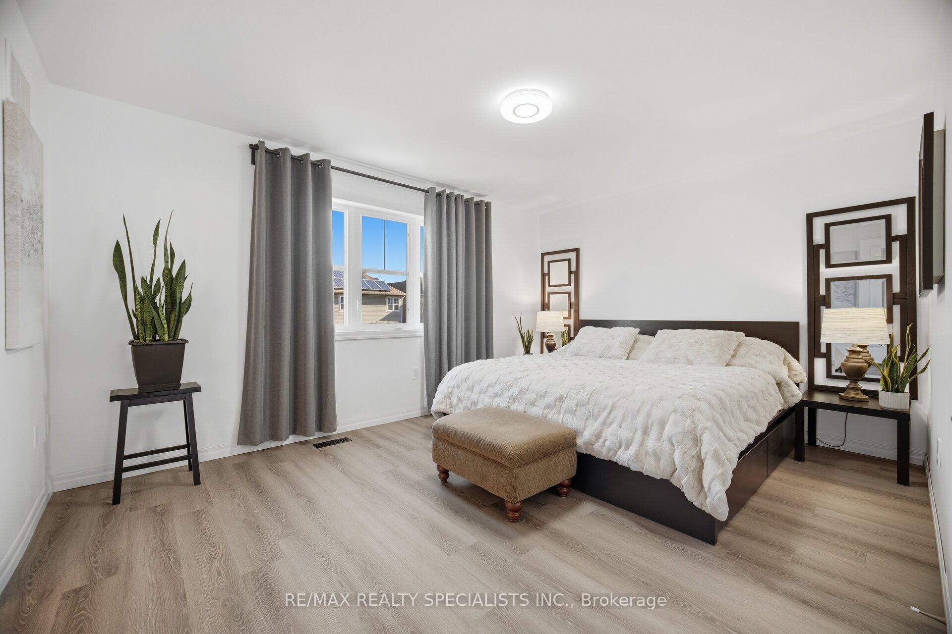 Photo 19 of 306 Montreal Circle, Hamilton, Winona Park — HOMEH