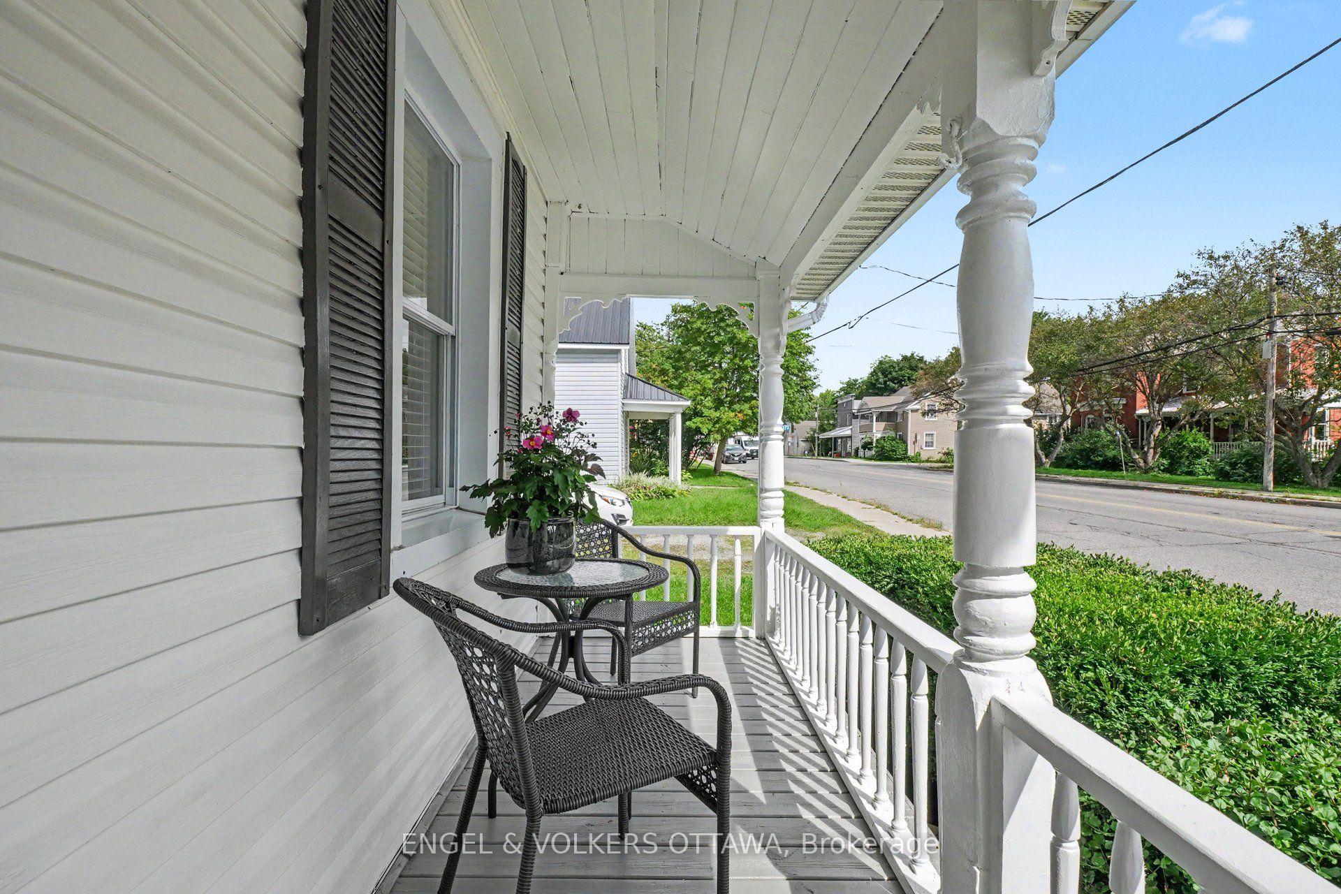 Photo 4 of 8169 Victoria Street, Ottawa, Metcalfe — HOMEH
