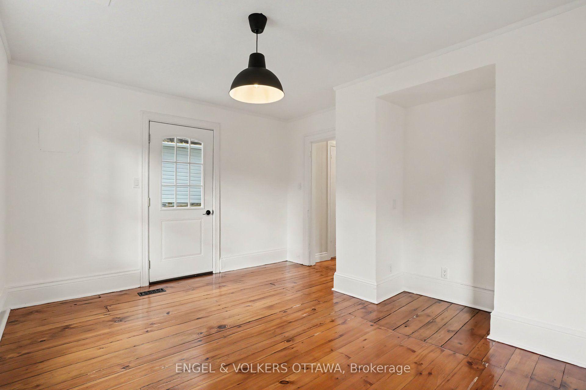Photo 8 of 8169 Victoria Street, Ottawa, Metcalfe — HOMEH
