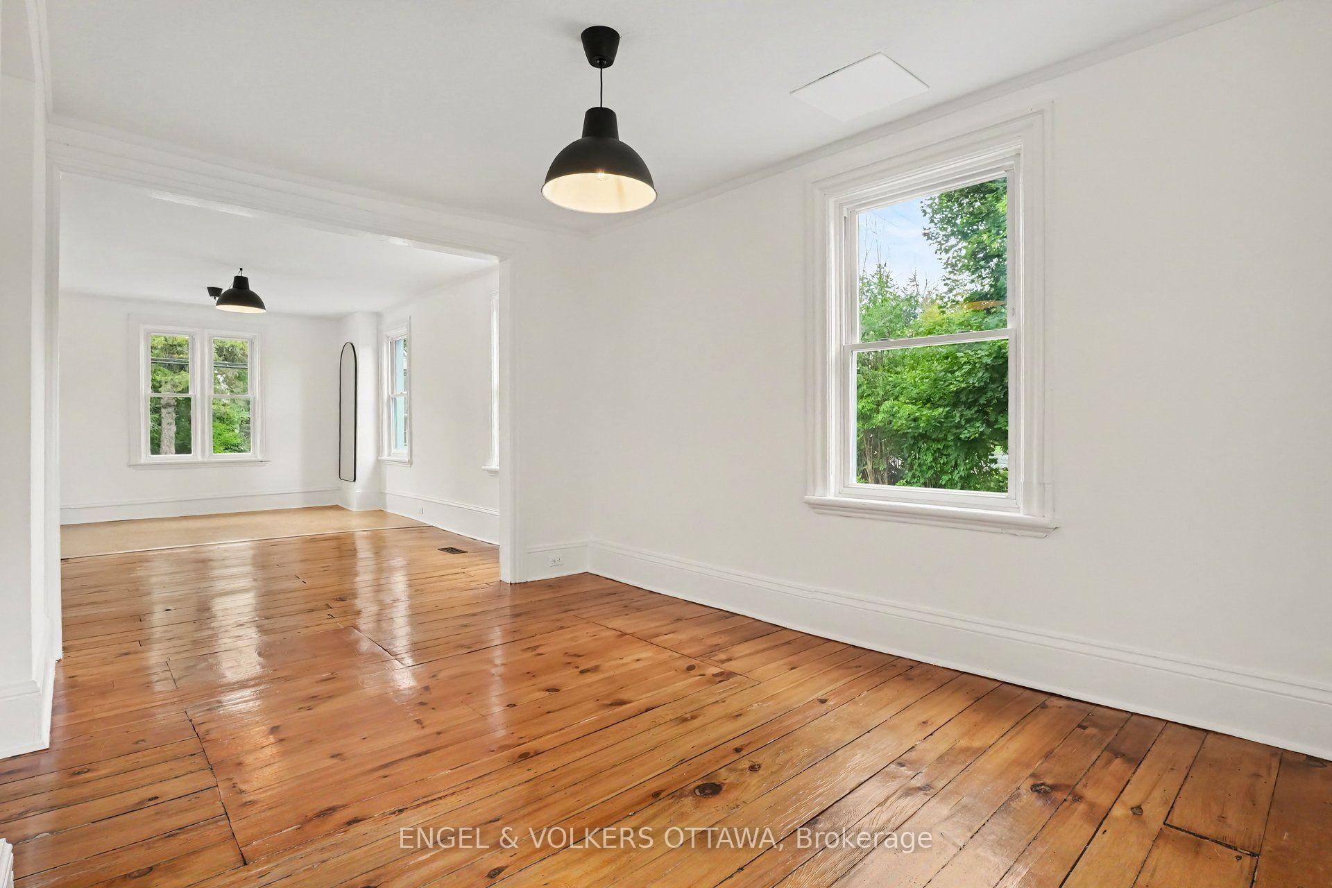 Photo 9 of 8169 Victoria Street, Ottawa, Metcalfe — HOMEH