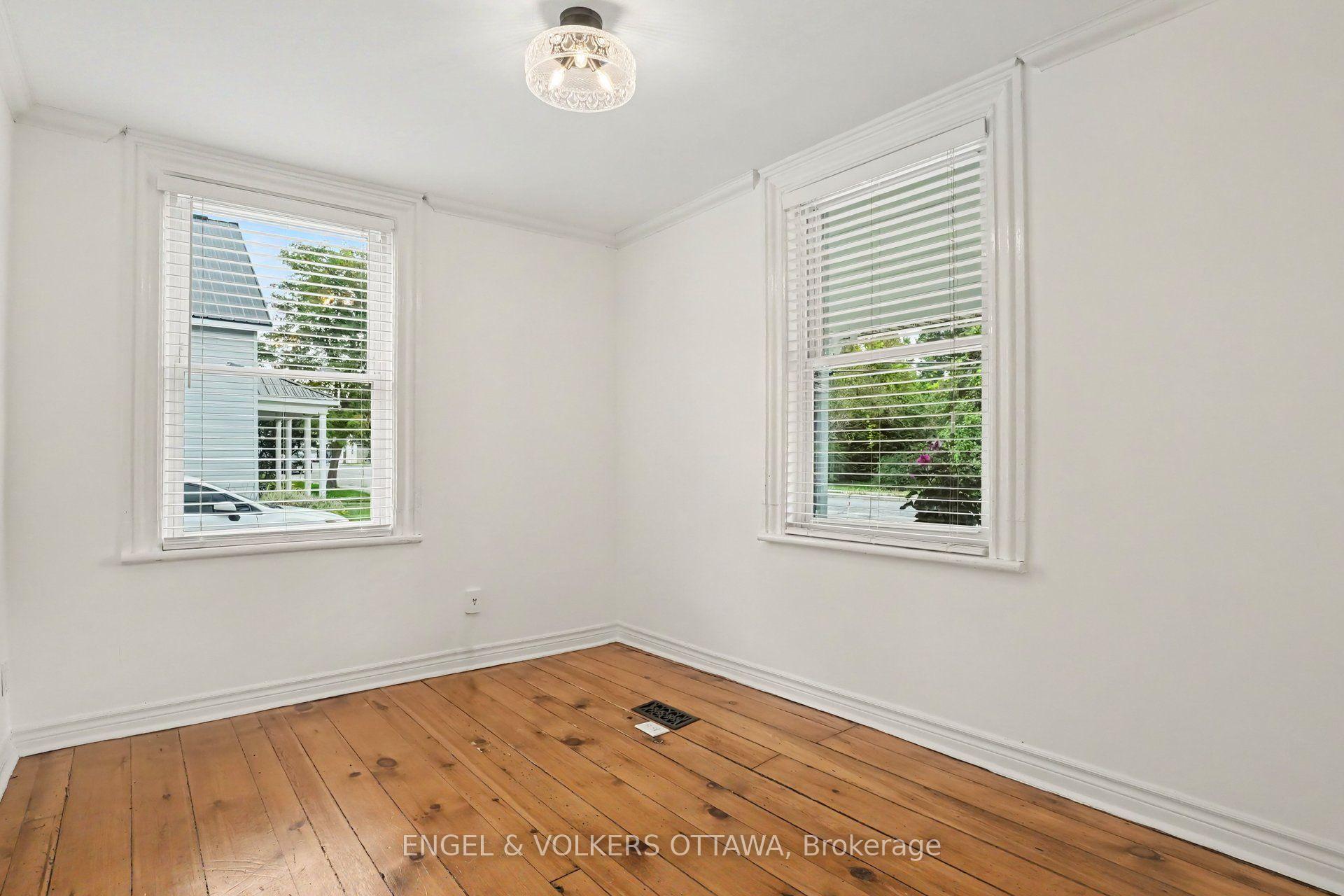 Photo 13 of 8169 Victoria Street, Ottawa, Metcalfe — HOMEH