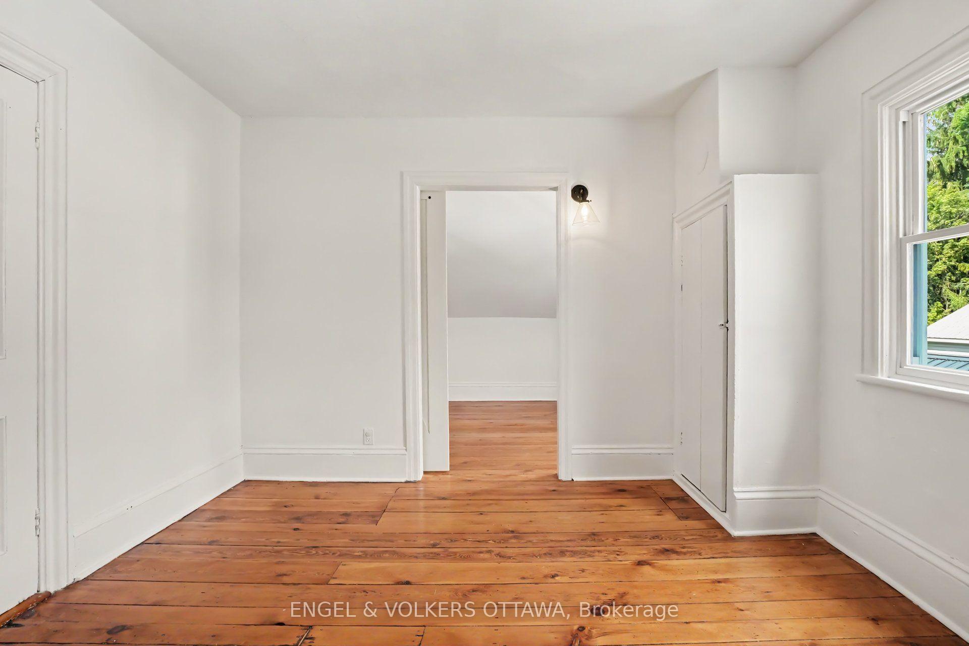 Photo 15 of 8169 Victoria Street, Ottawa, Metcalfe — HOMEH