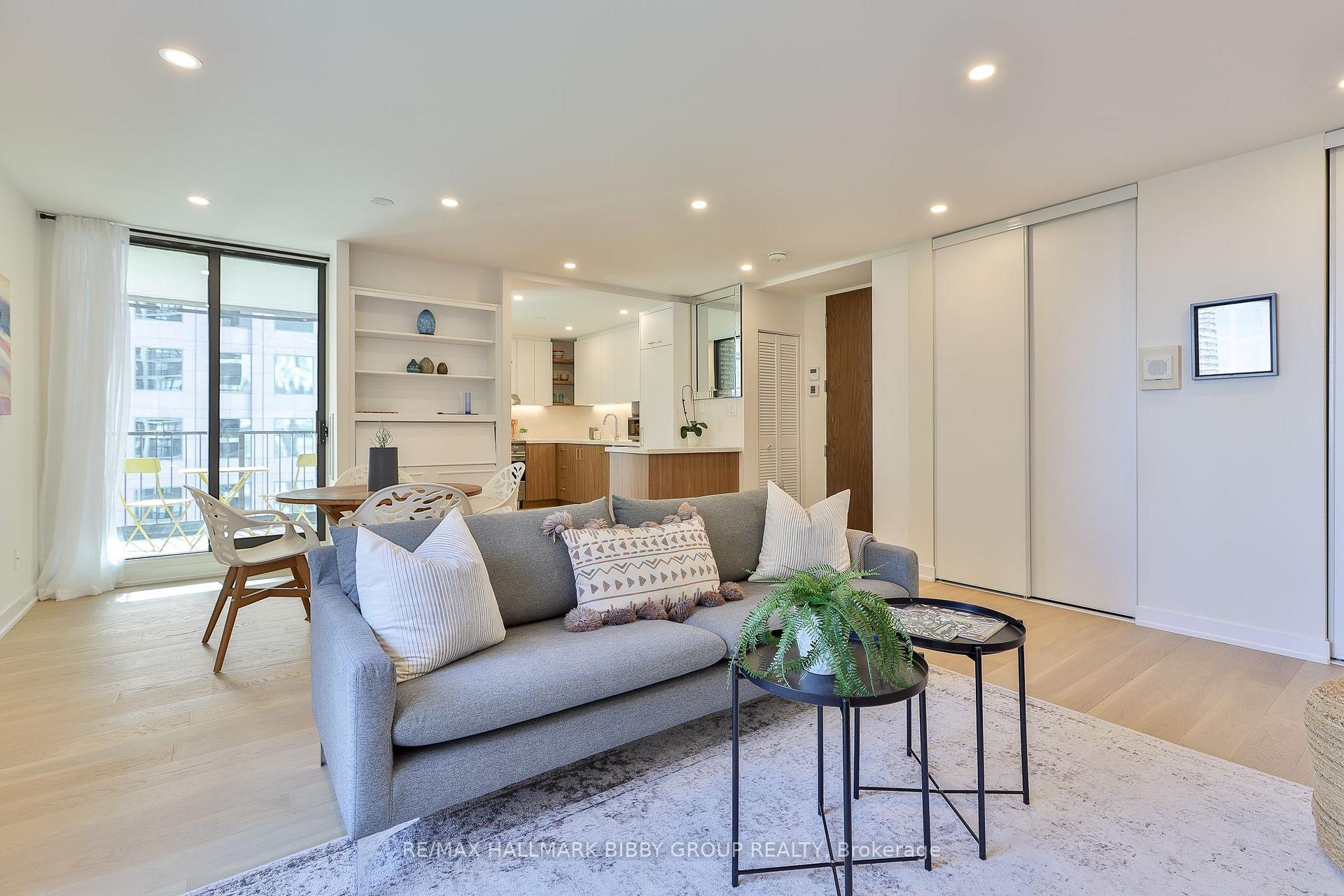 Photo 7 of Unit 1434, 33 Harbour Square, Toronto, Waterfront Communities — HOMEH