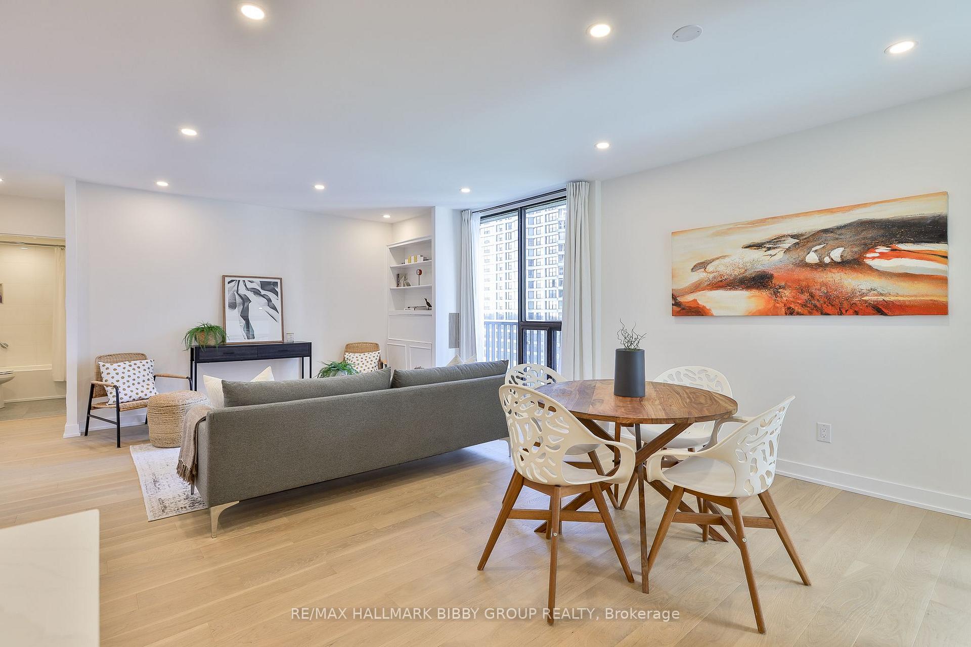 Photo 10 of Unit 1434, 33 Harbour Square, Toronto, Waterfront Communities — HOMEH