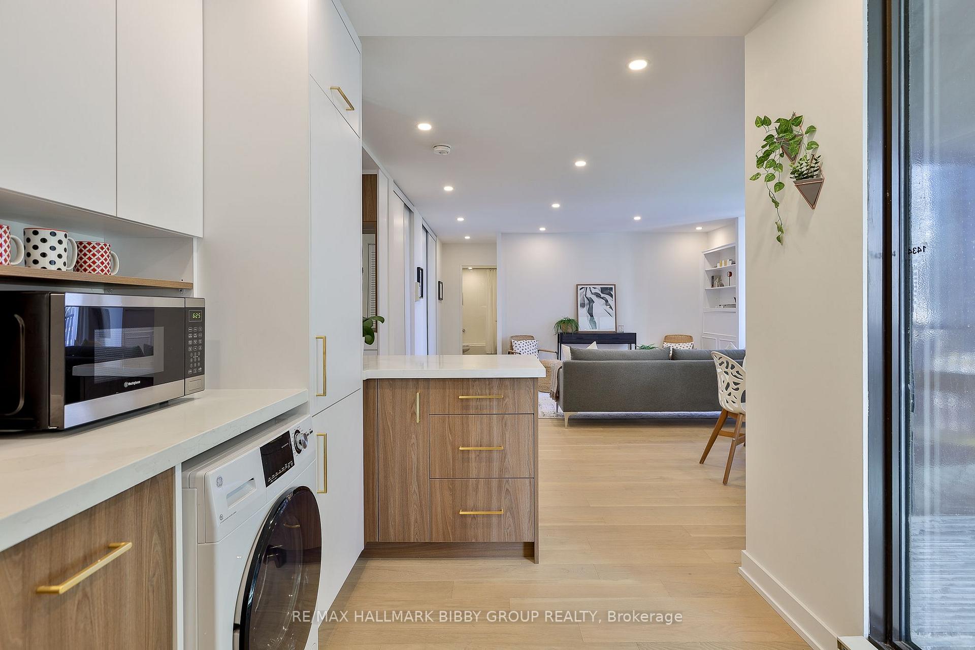 Photo 20 of Unit 1434, 33 Harbour Square, Toronto, Waterfront Communities — HOMEH