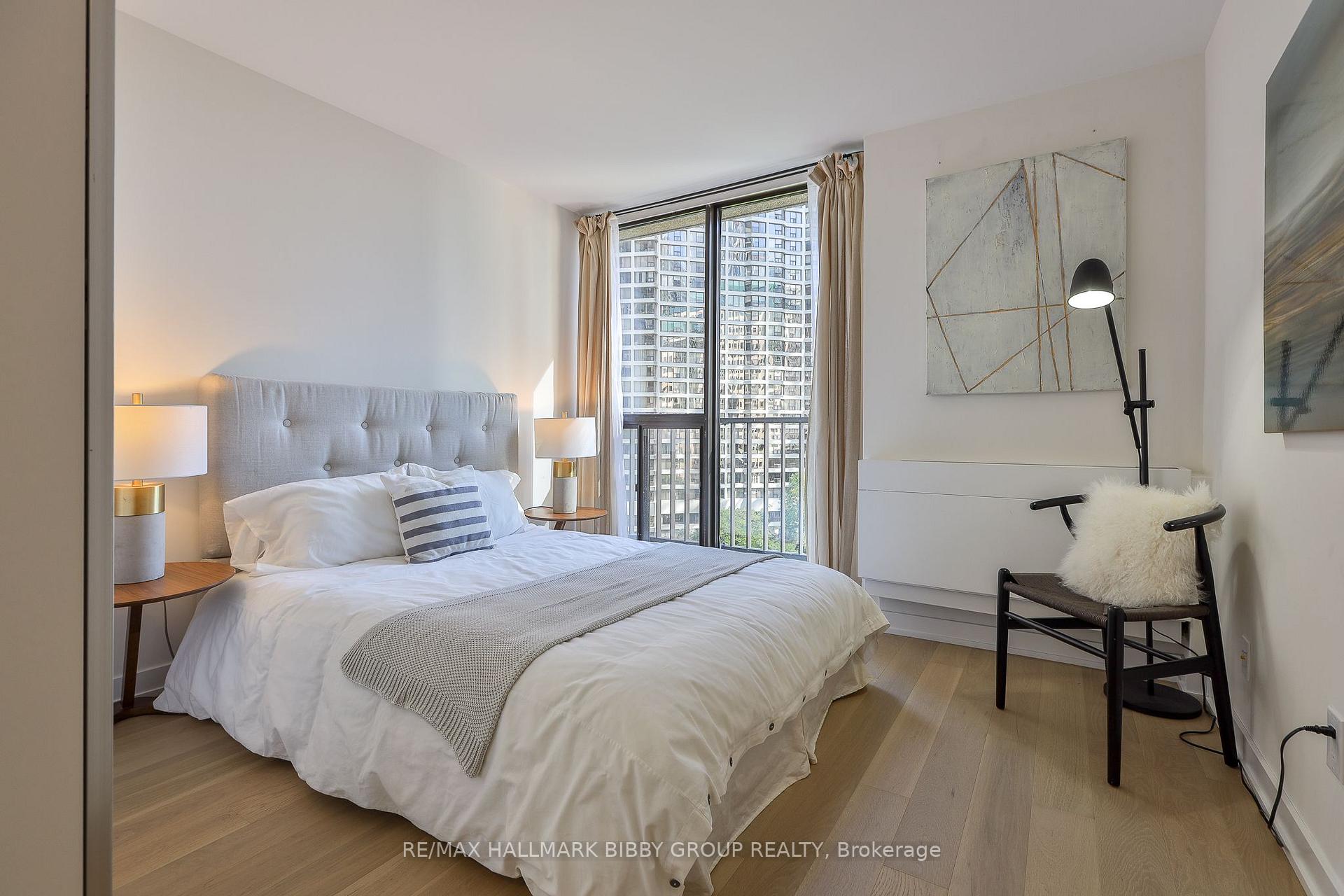 Photo 22 of Unit 1434, 33 Harbour Square, Toronto, Waterfront Communities — HOMEH