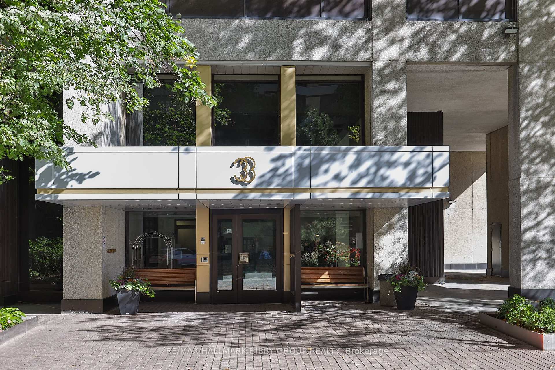 Photo 38 of Unit 1434, 33 Harbour Square, Toronto, Waterfront Communities — HOMEH
