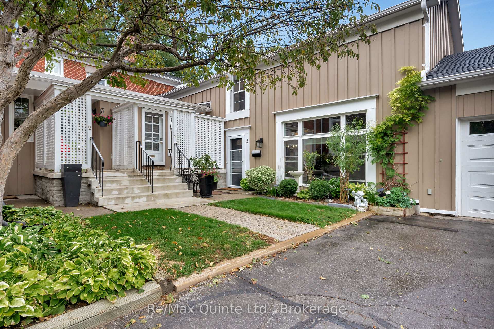Photo 4 of Unit 5, 99 Bridge Street E, Belleville, Belleville Ward — HOMEH