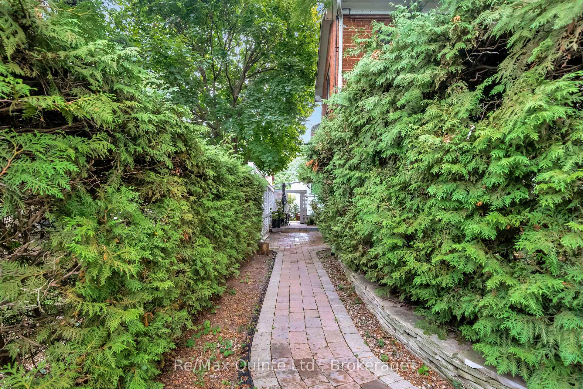 Photo 31 of Unit 5, 99 Bridge Street E, Belleville, Belleville Ward — HOMEH