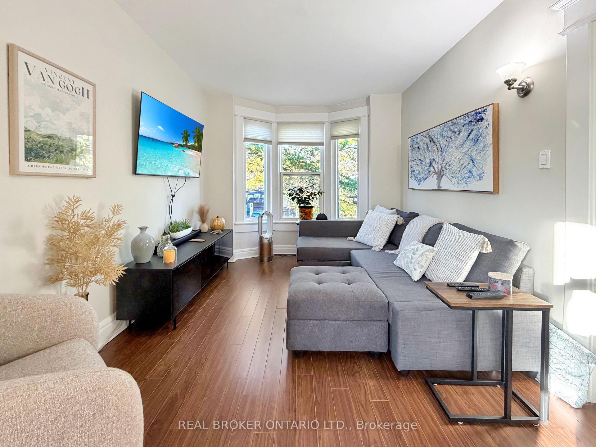 Photo of Unit upper, 79 Blantyre Avenue