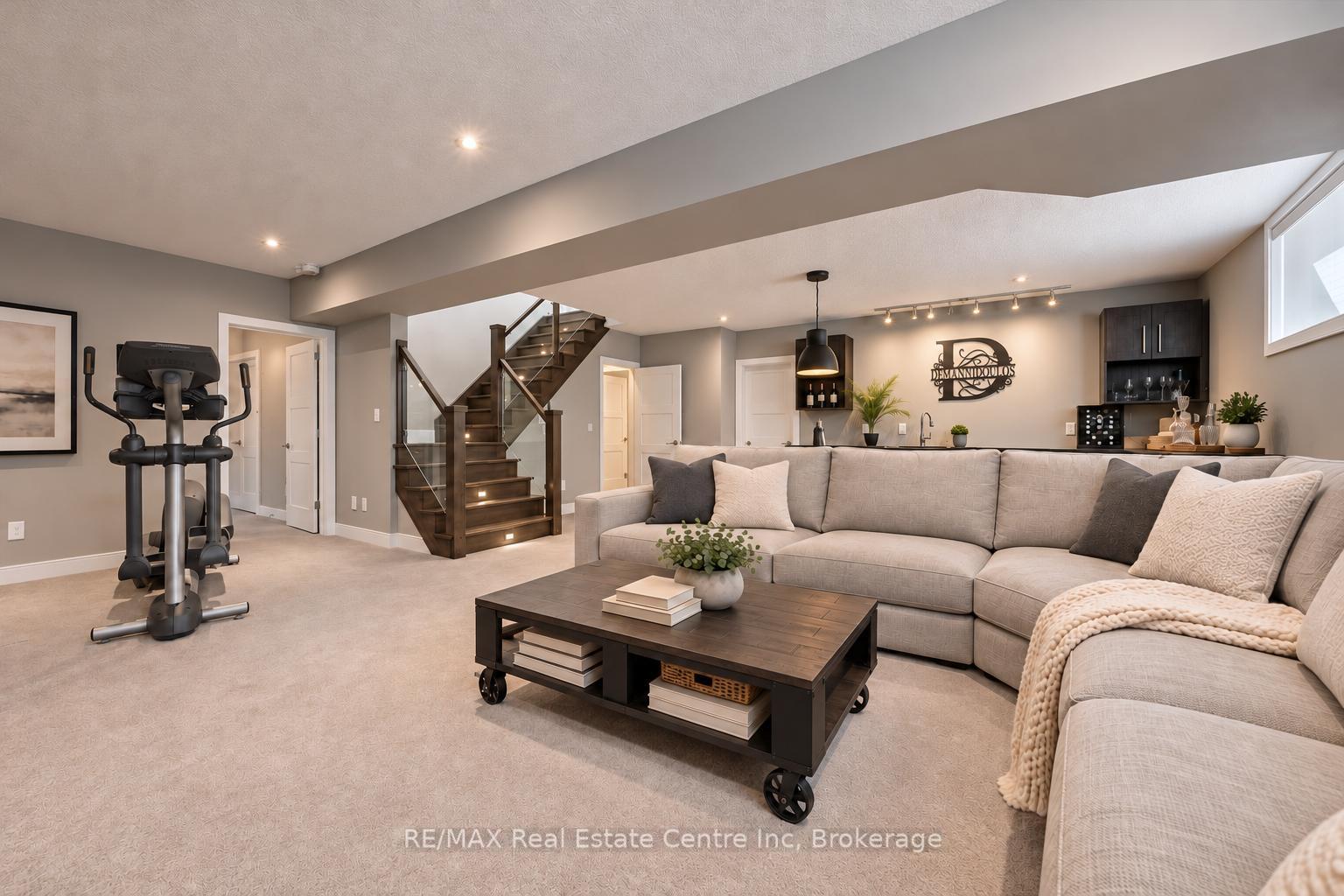 Photo 34 of 66 Waverley Drive, Guelph, Riverside Park — HOMEH