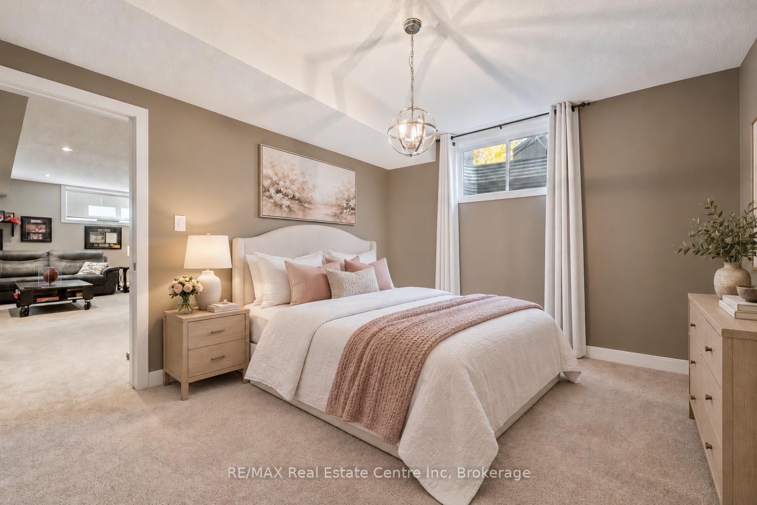 Photo 35 of 66 Waverley Drive, Guelph, Riverside Park — HOMEH