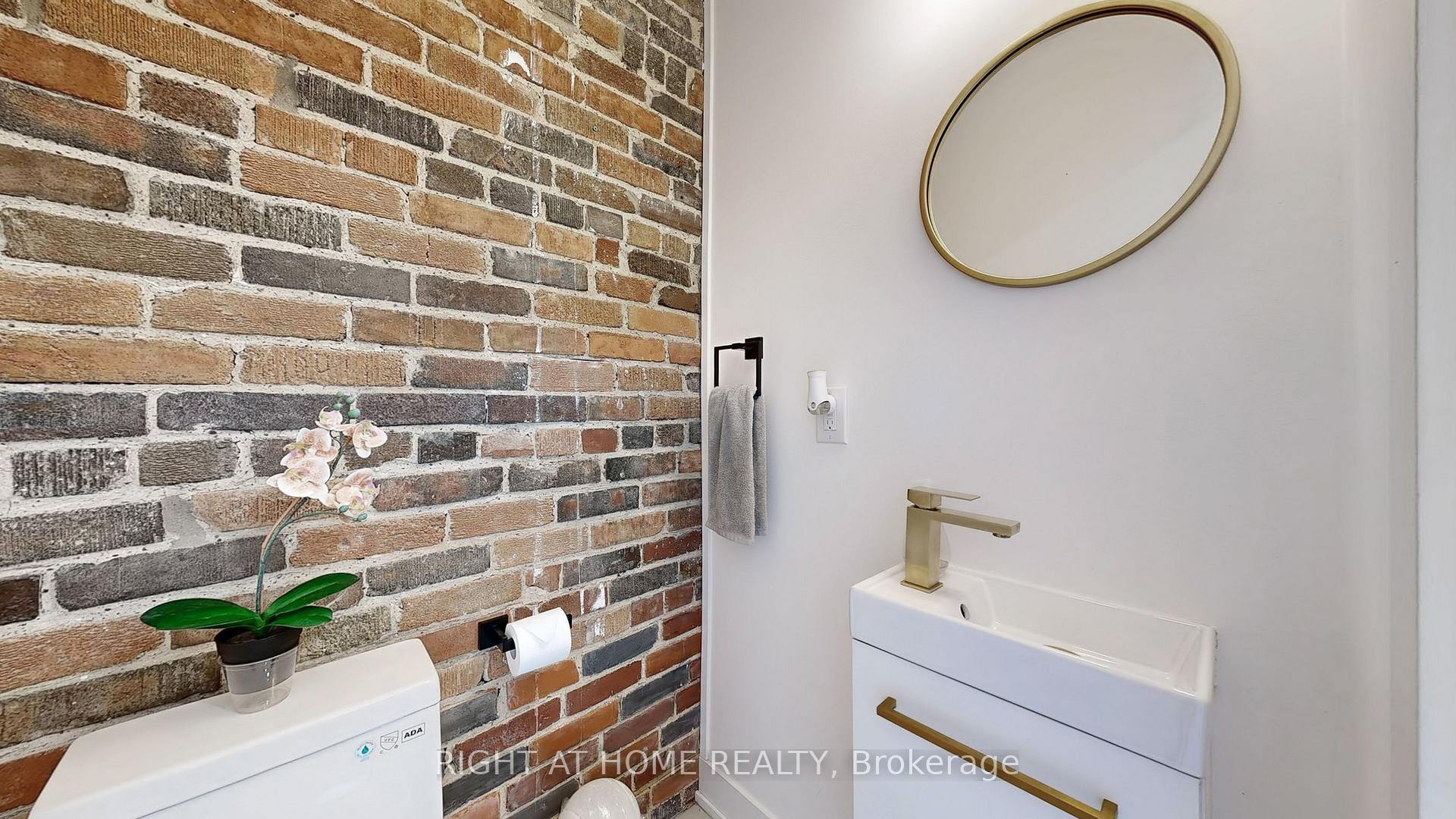 Photo 10 of 201 Springdale Boulevard, Toronto, Danforth Village-East York — HOMEH