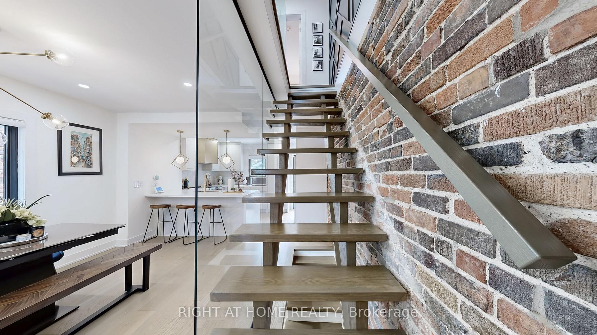 Photo 14 of 201 Springdale Boulevard, Toronto, Danforth Village-East York — HOMEH
