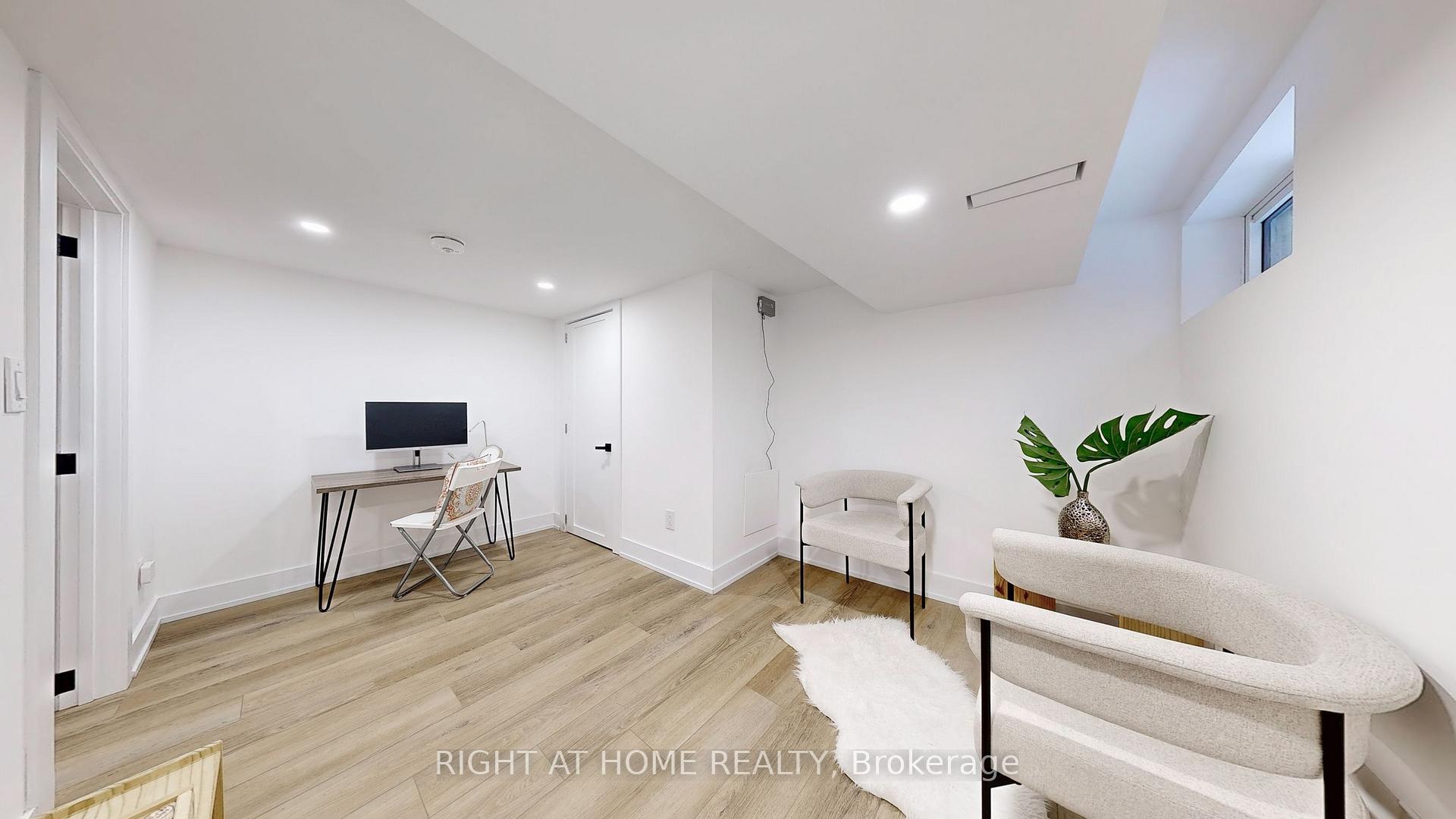 Photo 35 of 201 Springdale Boulevard, Toronto, Danforth Village-East York — HOMEH