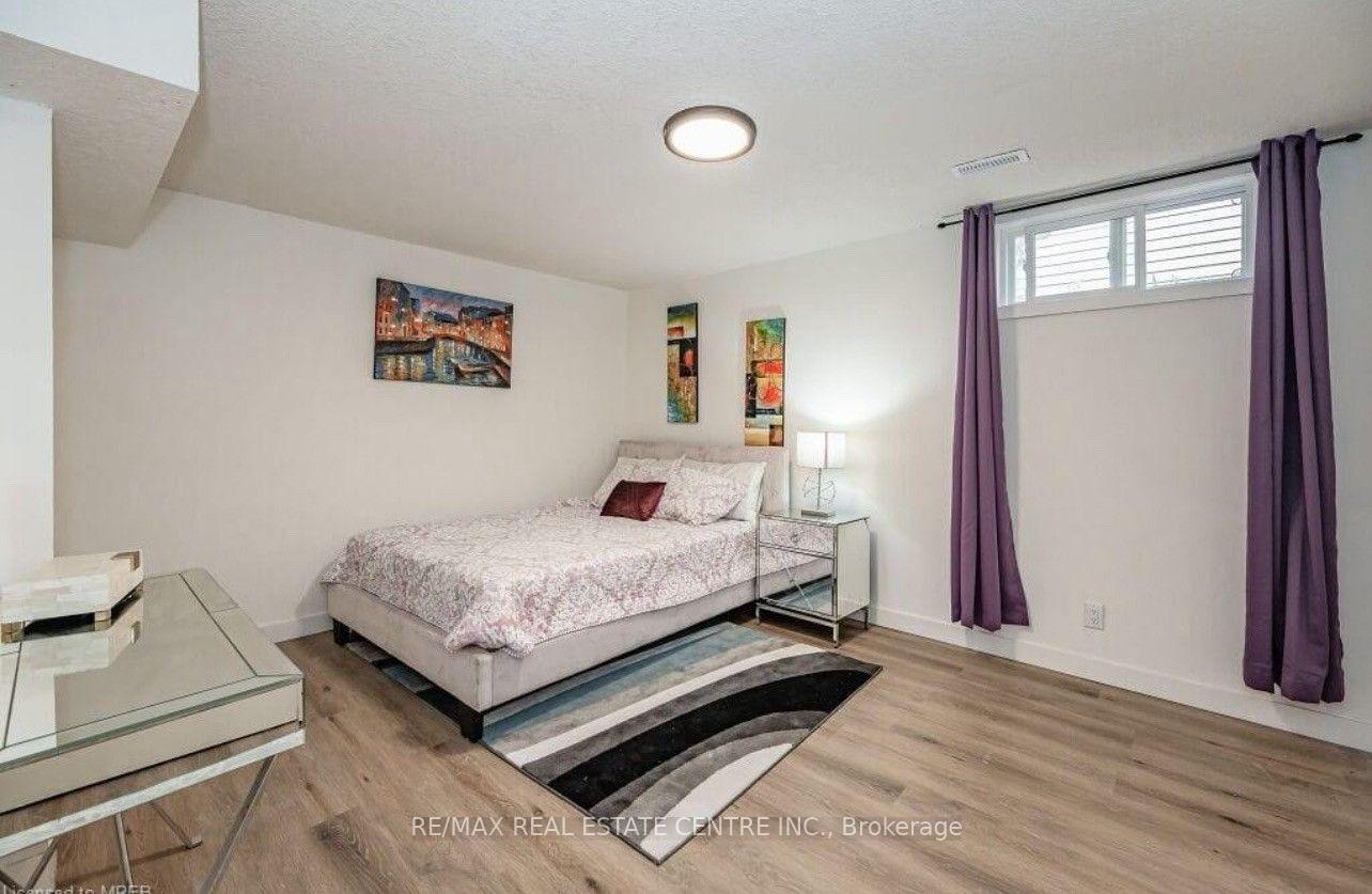 Photo 5 of Unit lower, 136 The Country Way, Kitchener, Country Hills — HOMEH